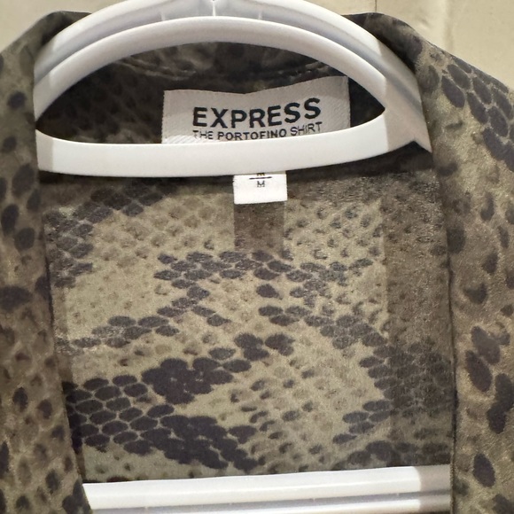 Express The Portofino Shirt Green Snake Print Button up Blouse - Picture 3 of 4
